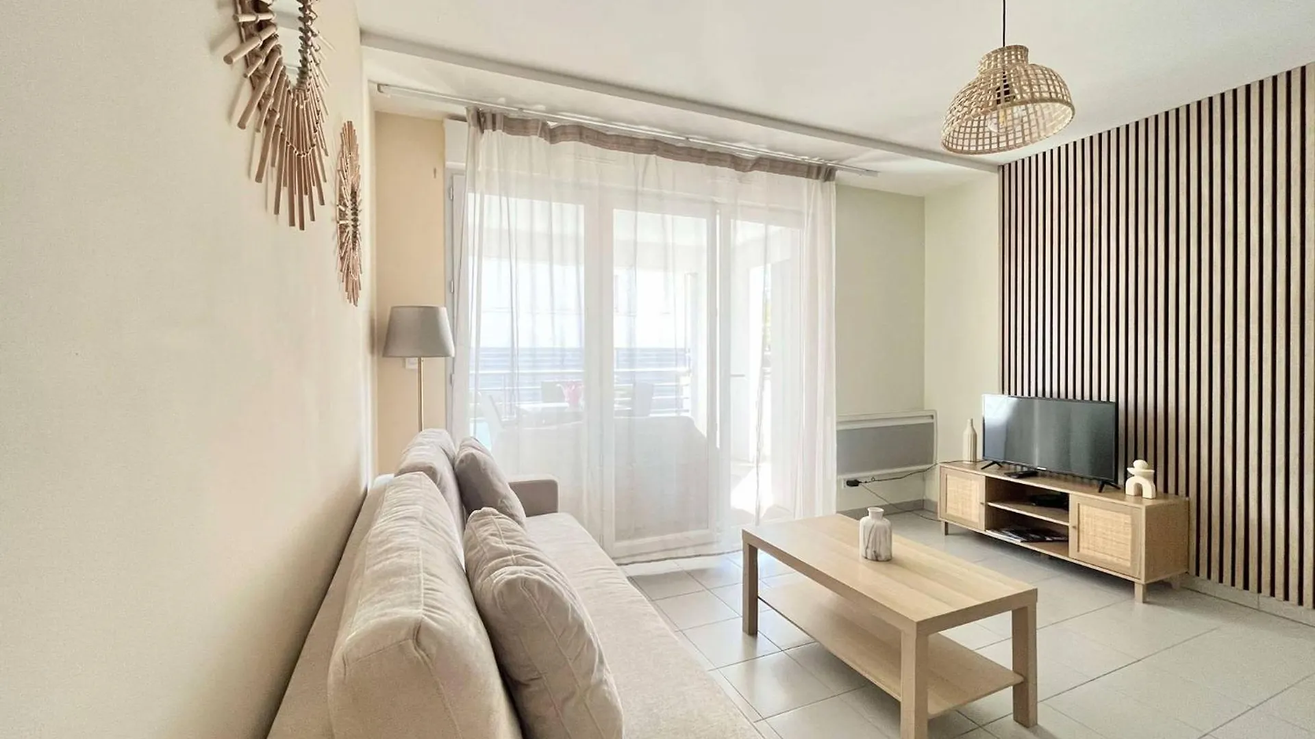 Контакты 4 Personnes - Clime - Terrasse - Pr Port - Centre Ville - Gare - Tramway